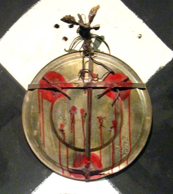 Scultura intitolato "Crucificcion" da Liliana Veronica Raya, Opera d'arte originale