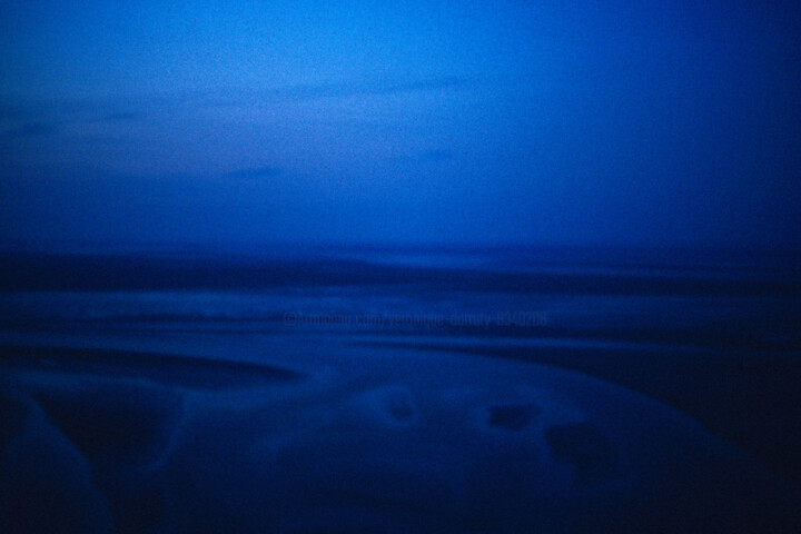 Fotografie getiteld "Blue(s), paysage ém…" door Véronique Durruty, Origineel Kunstwerk, Film fotografie