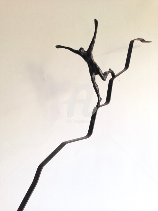 Sculpture intitulée "Descendre libre la…" par Veronique Lonchamp, Œuvre d'art originale, Bronze