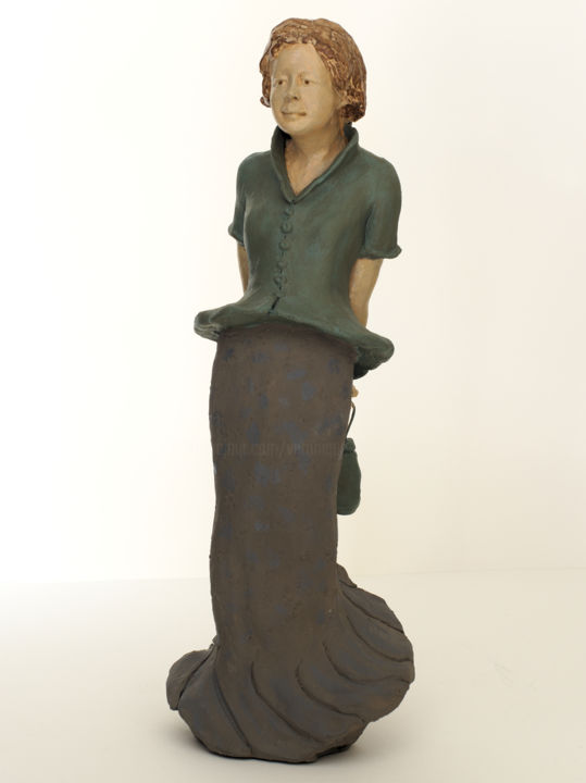 Sculpture titled "Petite fille modèle" by Véronique Lopez-Boiteux, Original Artwork, Terra cotta