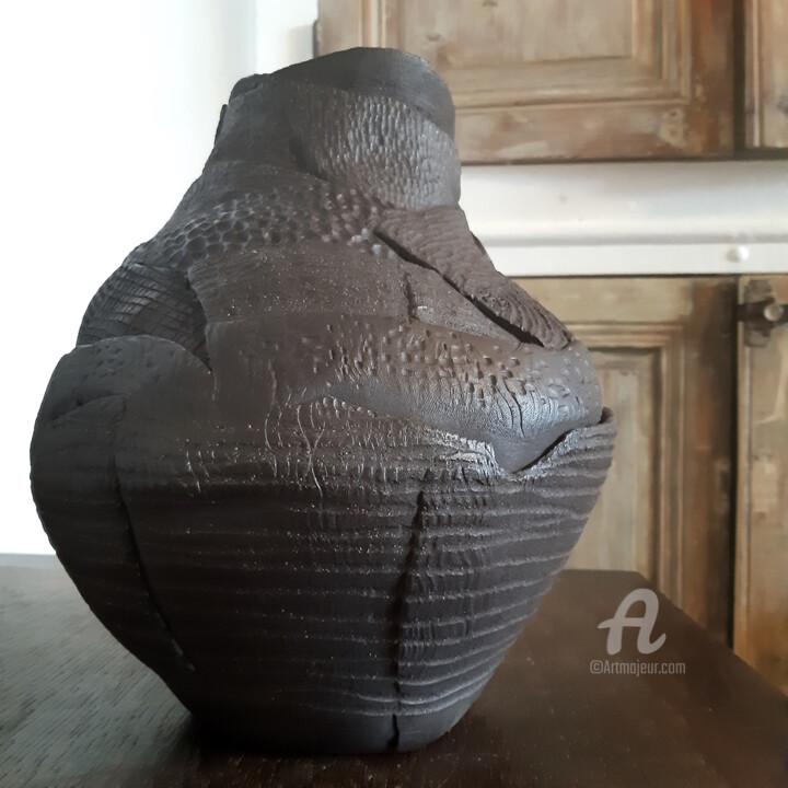Diseño titulada "Vase "ventru"" por Véronique Vaude, Obra de arte original, Accesorios