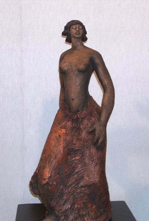 Sculpture titled "Marcheuse" by Véronique Viala, Original Artwork