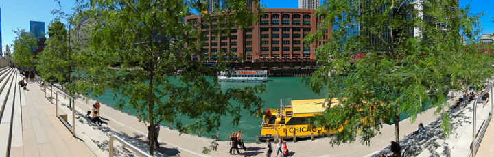 Photographie intitulée "Riverwalk Panoramic…" par Ars Photo/Grafica, Œuvre d'art originale