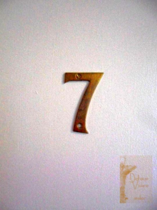 Photographie intitulée "It was seven 1" par Viviane Delhage, Œuvre d'art originale, Autre