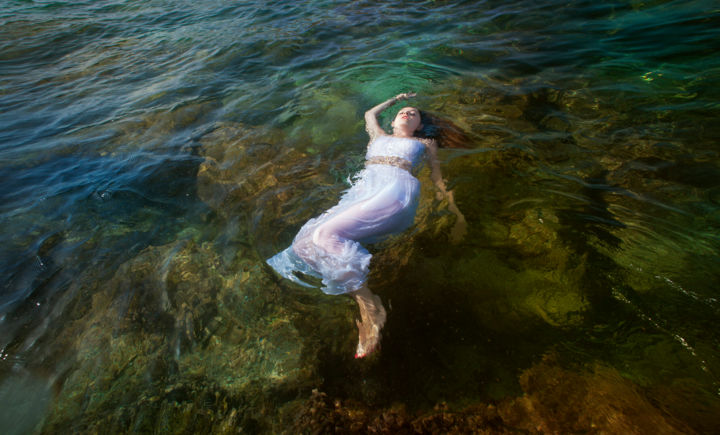 Fotografía titulada "Mermaid in Ibiza VI" por Viet Ha Tran, Obra de arte original, Fotografía digital