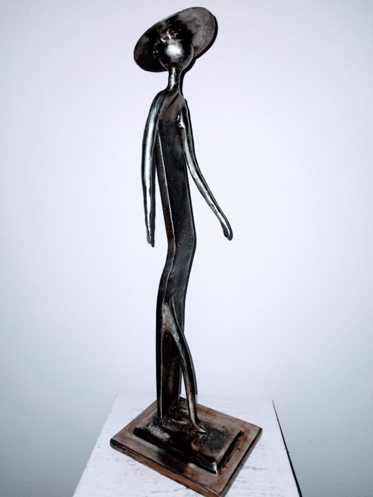 Escultura intitulada "TOP MODELE n°6" por Gerard Lami, Obras de arte originais, Metais