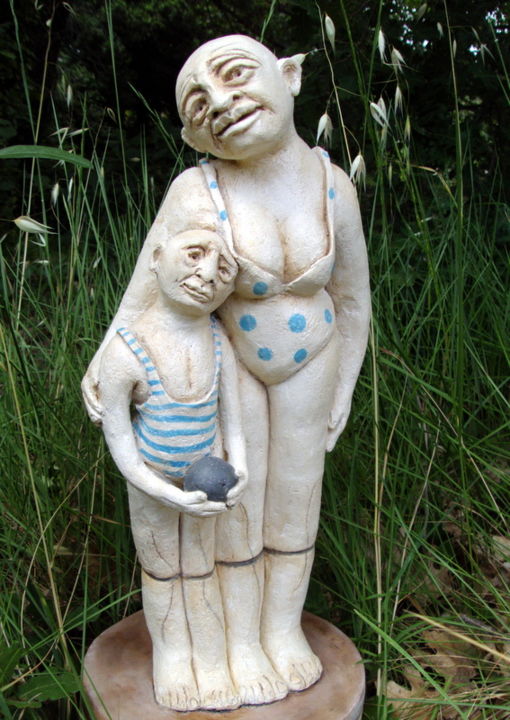 Sculpture titled "" l 'enfant à la ba…" by Isabelle Vigo, Original Artwork, Ceramics