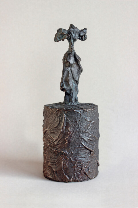 Sculpture titled "Girl with a bow" by Viktor Konoval, Original Artwork, Bronze