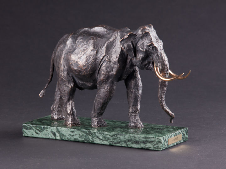 Скульптура под названием "Elephant" - Вильдар Юсупов, Подлинное произведение искусства, Бронза