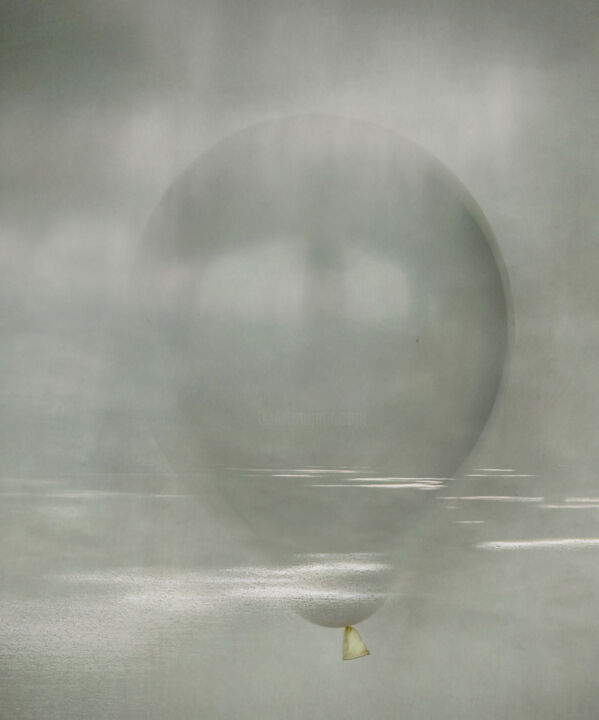 Fotografie mit dem Titel "ballon indirigeable" von Vincent Frediani, Original-Kunstwerk, Manipulierte Fotografie