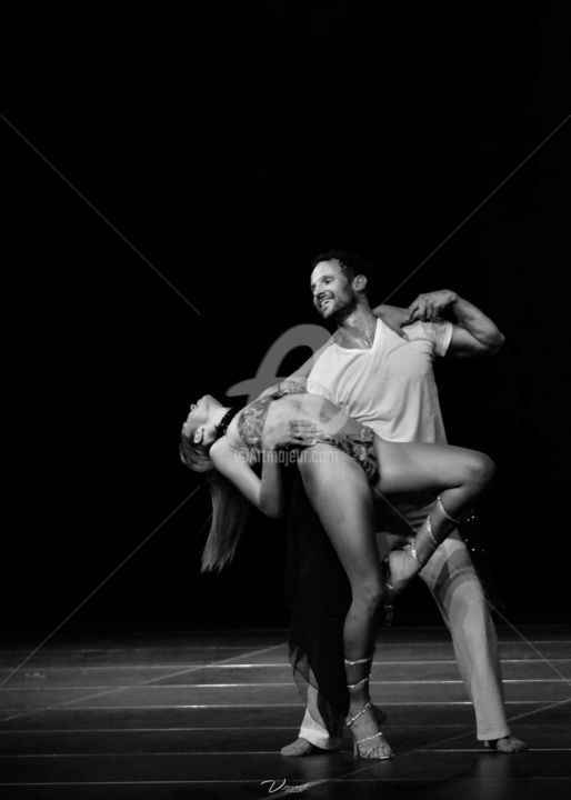 Photographie intitulée "Dance with me" par Thibault Vincent, Œuvre d'art originale, Photographie numérique