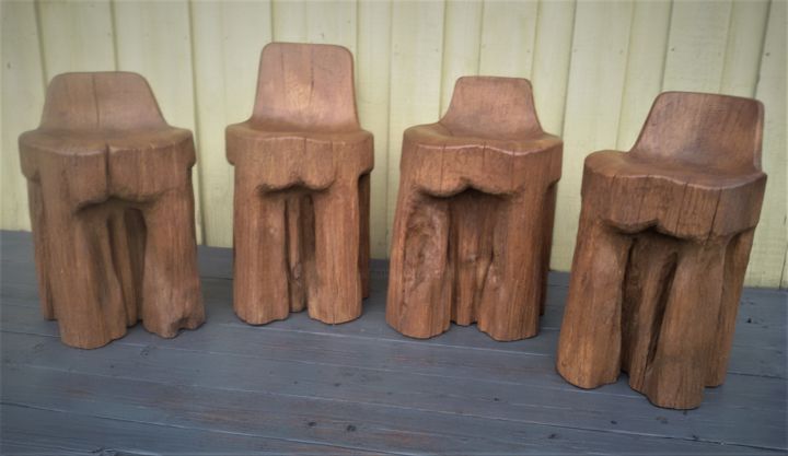 Escultura titulada "Small chairs" por Virgilijus Vaiciunas, Obra de arte original, Madera