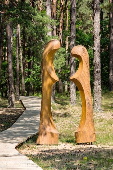 Skulptur mit dem Titel "Rendezvous" von Virgilijus Vaiciunas, Original-Kunstwerk, Holz