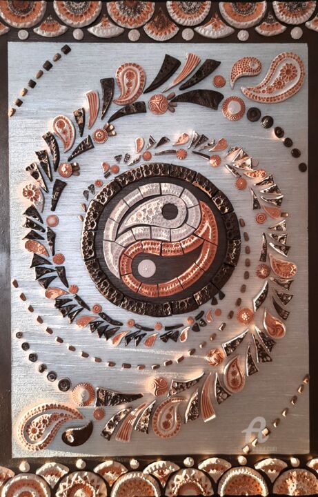 Textilkunst mit dem Titel "Balance. Symbol amu…" von Vitalia Stupak, Original-Kunstwerk, Keramik
