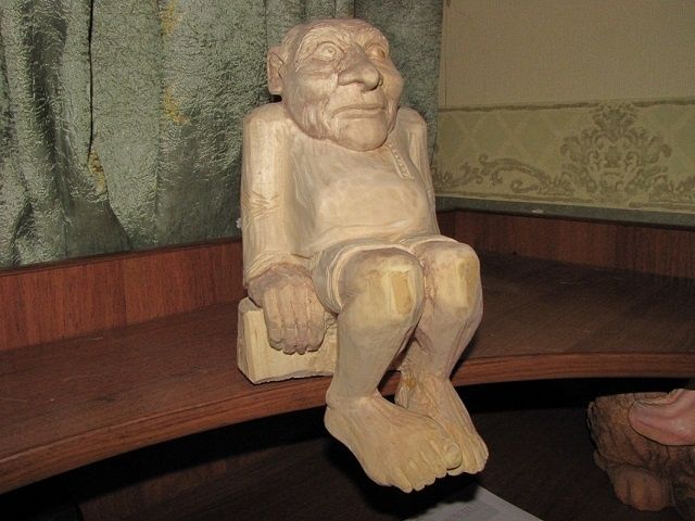 Sculpture titled "ветеран" by Vitalii Parfenov, Original Artwork, Wood