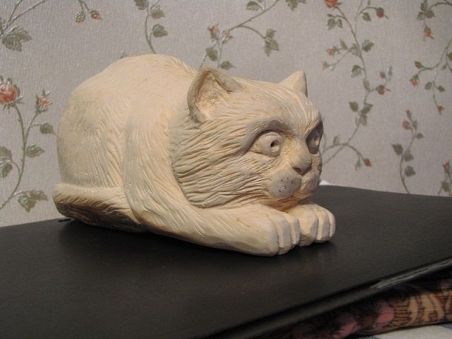 Sculpture titled "кошка" by Vitalii Parfenov, Original Artwork, Wood