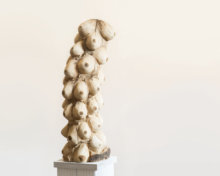 Escultura intitulada "Brustbaum.jpg" por Nicole Wüst, Obras de arte originais, Madeira