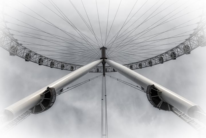 Photographie intitulée "LONDON EYE" par Valerie Karakatsanis, Œuvre d'art originale