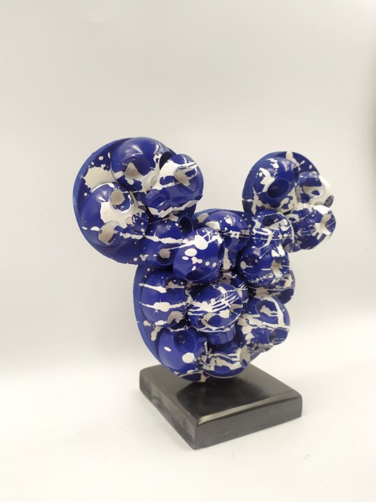 Escultura titulada "Mickey Skull - bleu" por Vl, Obra de arte original, Resina