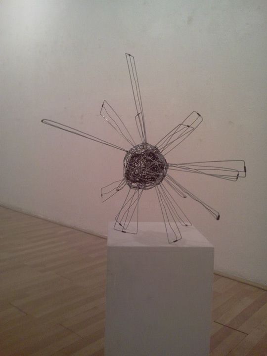 Sculpture titled "wire 2" by Bajo, Original Artwork, Metals