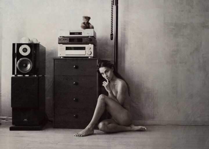 Fotografie getiteld ".disappearing girl" door Vladislav Hasselbrutt, Origineel Kunstwerk, Digitale fotografie