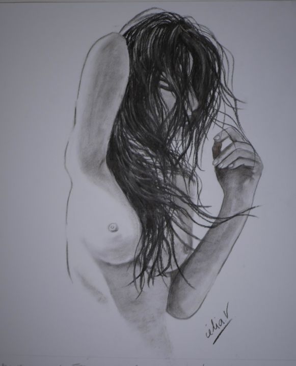 Dessin intitulée "fusain de femme" par Célia Voisin, Œuvre d'art originale, Fusain