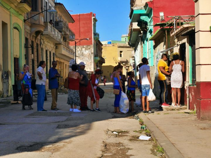 Photographie intitulée "La Havane 2080" par Thècle, Œuvre d'art originale, Photographie numérique