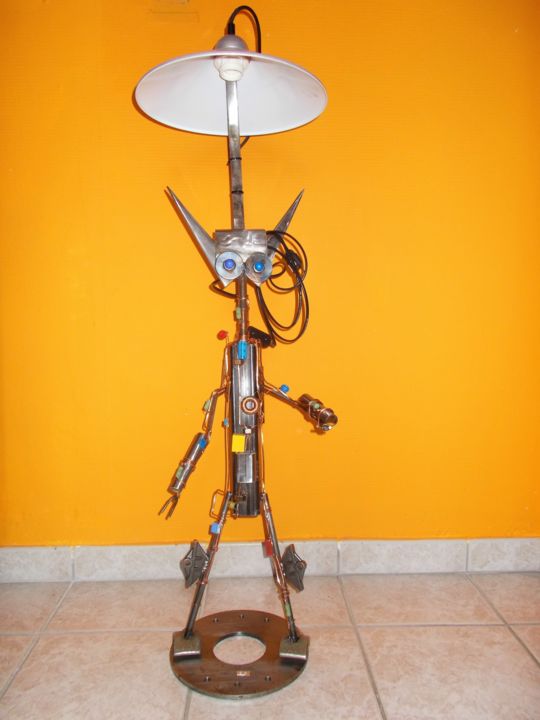 Escultura intitulada "robot lampe" por Gilles Bellagamba, Obras de arte originais, Metais