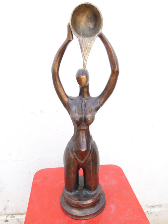 Sculpture titled "La vanneuse de mil" by Wamba Lomombia Yussuf Baudouin, Original Artwork, Metals