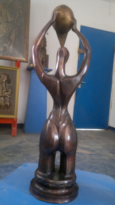 Sculpture titled "La vanneuse de mil…" by Wamba Lomombia Yussuf Baudouin, Original Artwork, Metals