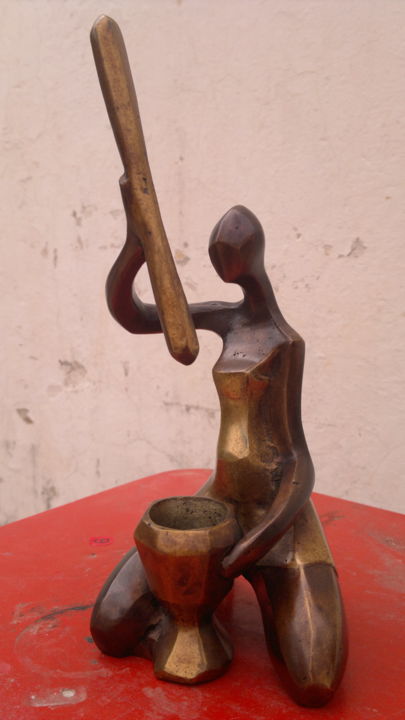 Sculpture titled "La pileuse" by Wamba Lomombia Yussuf Baudouin, Original Artwork, Metals