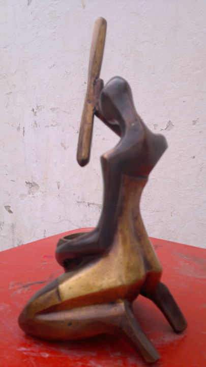 Sculpture titled "La pileuse vue de d…" by Wamba Lomombia Yussuf Baudouin, Original Artwork, Metals