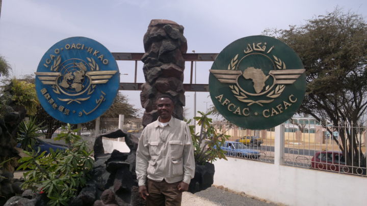 Sculpture titled "Les 2 panneaux sign…" by Wamba Lomombia Yussuf Baudouin, Original Artwork, Metals