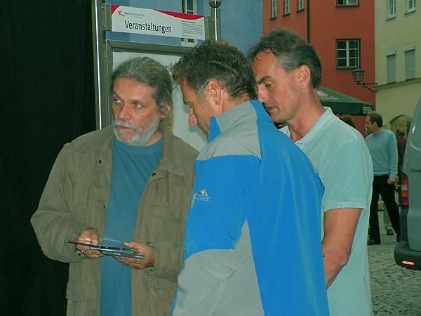 Gerhard Höberth, lh side, preparing the show with colleagues Webist, Webism, Gerhard Höbert, online show, illumination, lightshow, wasserburg, art, digital, spiritual
