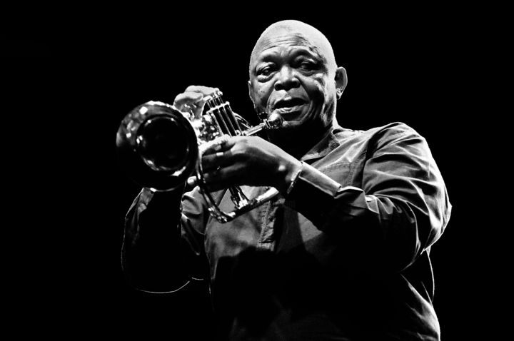 Fotografie getiteld "Hugh Masekela I" door David Webr, Origineel Kunstwerk, Digitale fotografie