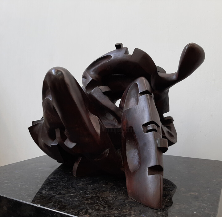 Sculpture,  14,6x18,5 in 