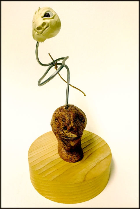 Rzeźba zatytułowany „A Ludic Image Of De…” autorstwa Wilf Tilley, Oryginalna praca, Glina