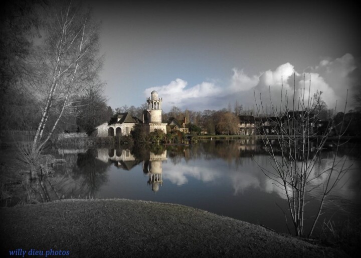 Fotografie getiteld "le hameau de la rei…" door Willy Dieu, Origineel Kunstwerk