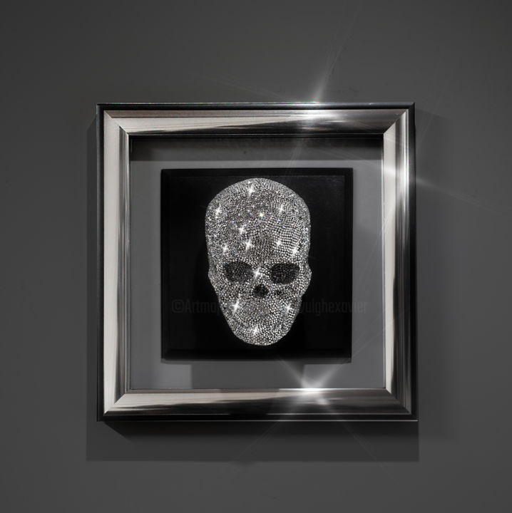 Escultura intitulada "Diamond's Skull" por Xavier Wttrwulghe, Obras de arte originais, Resina