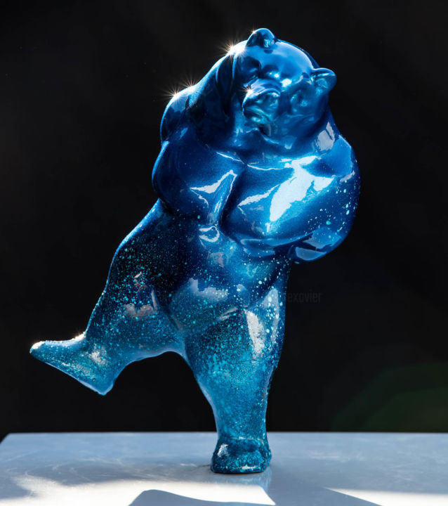 Scultura intitolato "L'ours joyeux Splas…" da Xavier Wttrwulghe, Opera d'arte originale, Resina