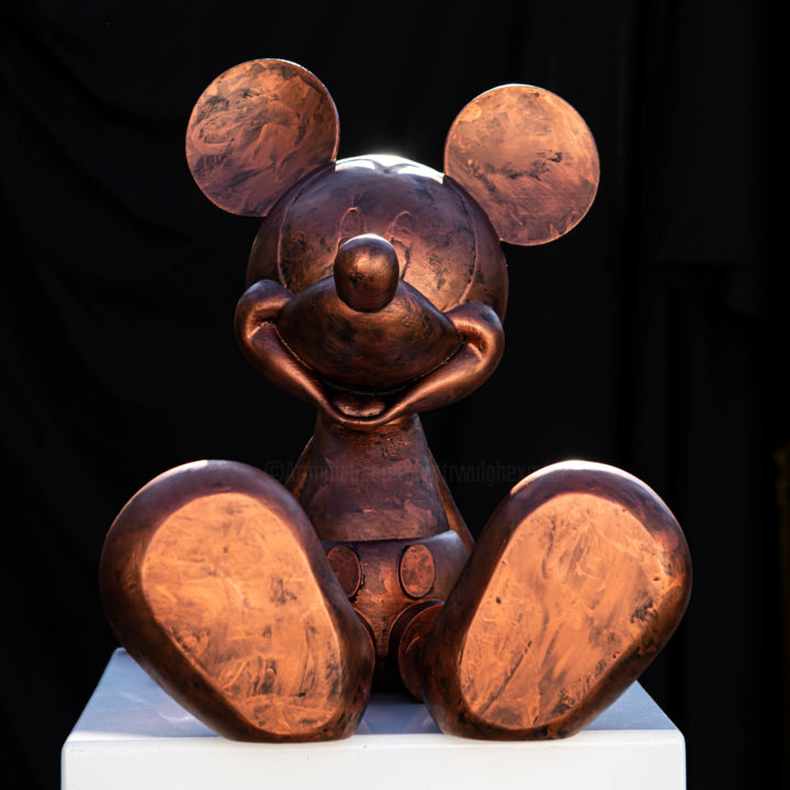 Скульптура под названием "Mickey Far west Kin…" - Xavier Wttrwulghe, Подлинное произведение искусства, Смола