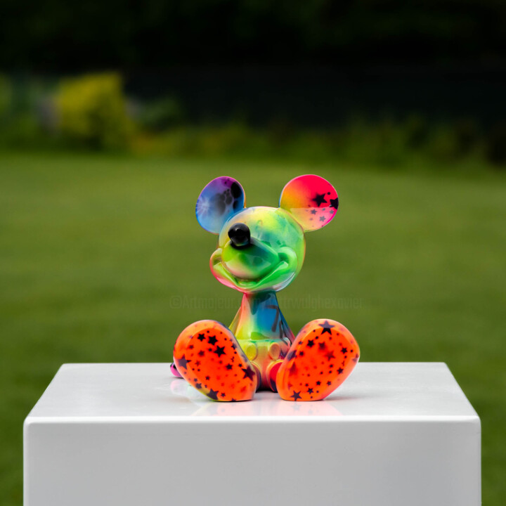 Sculpture titled "Mickey assis street…" by Xavier Wttrwulghe, Original Artwork, Resin