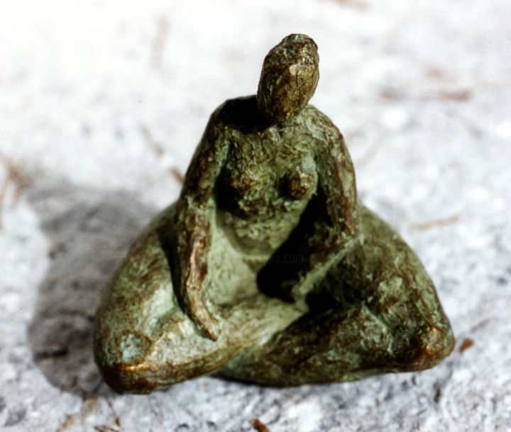 Skulptur mit dem Titel "Assise" von Yan Vita, Original-Kunstwerk, Bronze
