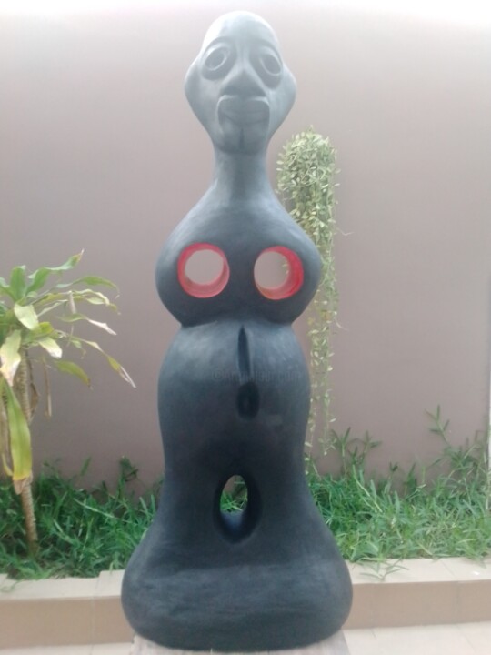 Sculptuur getiteld "L'inquiet" door Yao Nda Olivier Meh, Origineel Kunstwerk, Gips