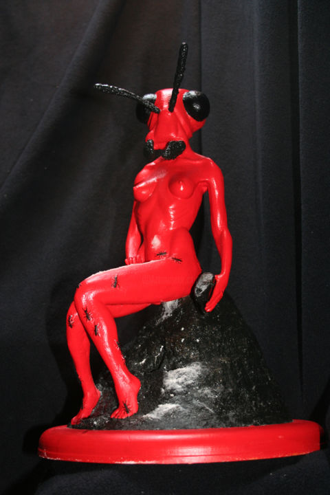 Sculpture titled "Queen ant" by Yelena Sol., Original Artwork, Plastic