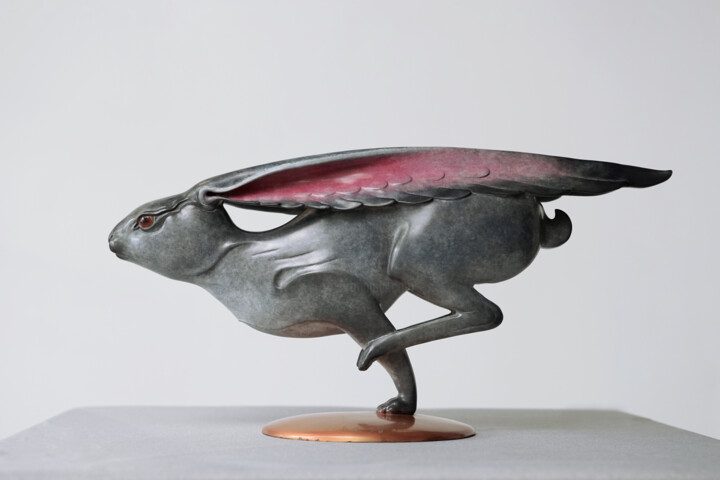 Sculpture titled "追月(Chasing the Moon)" by 永昌 赵 (Zhao Yongchang), Original Artwork, Bronze