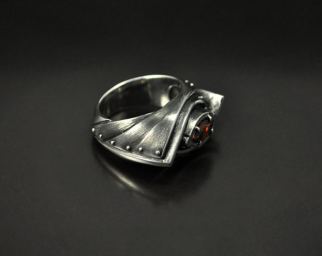 Artisanat intitulée "Industrial ring "Am…" par Yulia Gato, Œuvre d'art originale, Bijoux