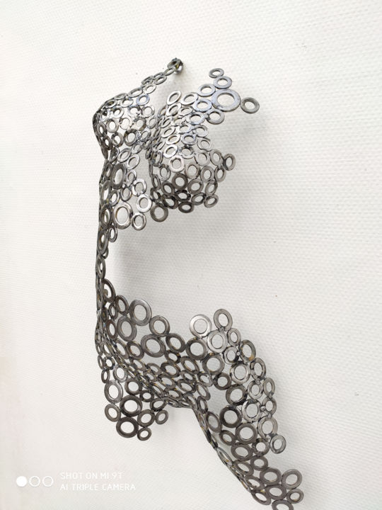 Skulptur mit dem Titel "Steel Chrochet" von Yuriy Kraft, Original-Kunstwerk, Metalle