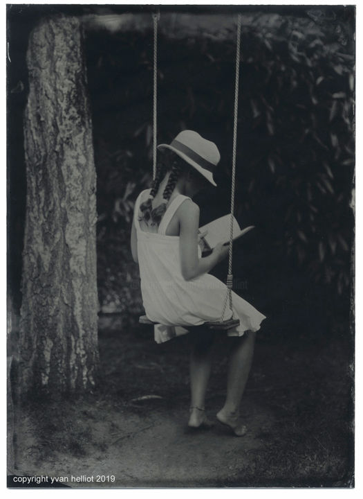 Photographie intitulée "La balançoire" par Yvan Helliot, Œuvre d'art originale, Photographie argentique