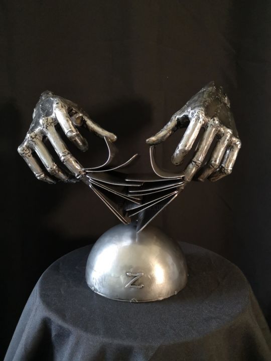 Sculpture,  11,8x13,8 in 